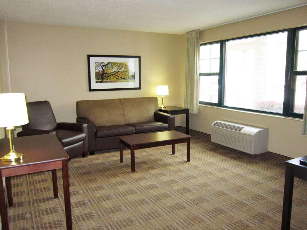 Extended Stay America Suites - Detroit - Southfield - I-696 Farmington Hills Rom bilde
